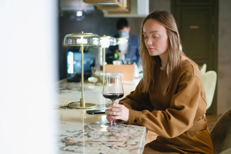 One Glass, One Evening, One Very Good Reason to Go Alone